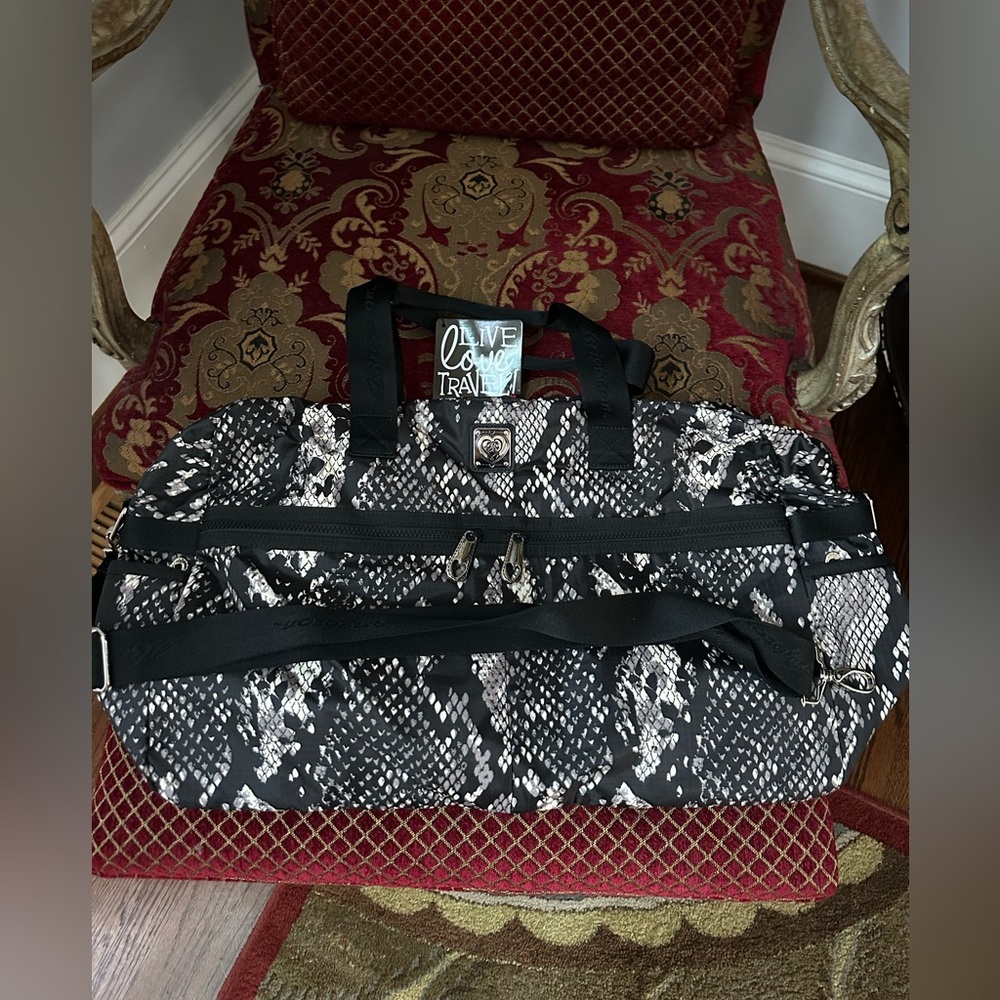 NWT Brighton L30432 Round Tripper Duffel Mojave Luggage Sleeve Pouch Crossbody